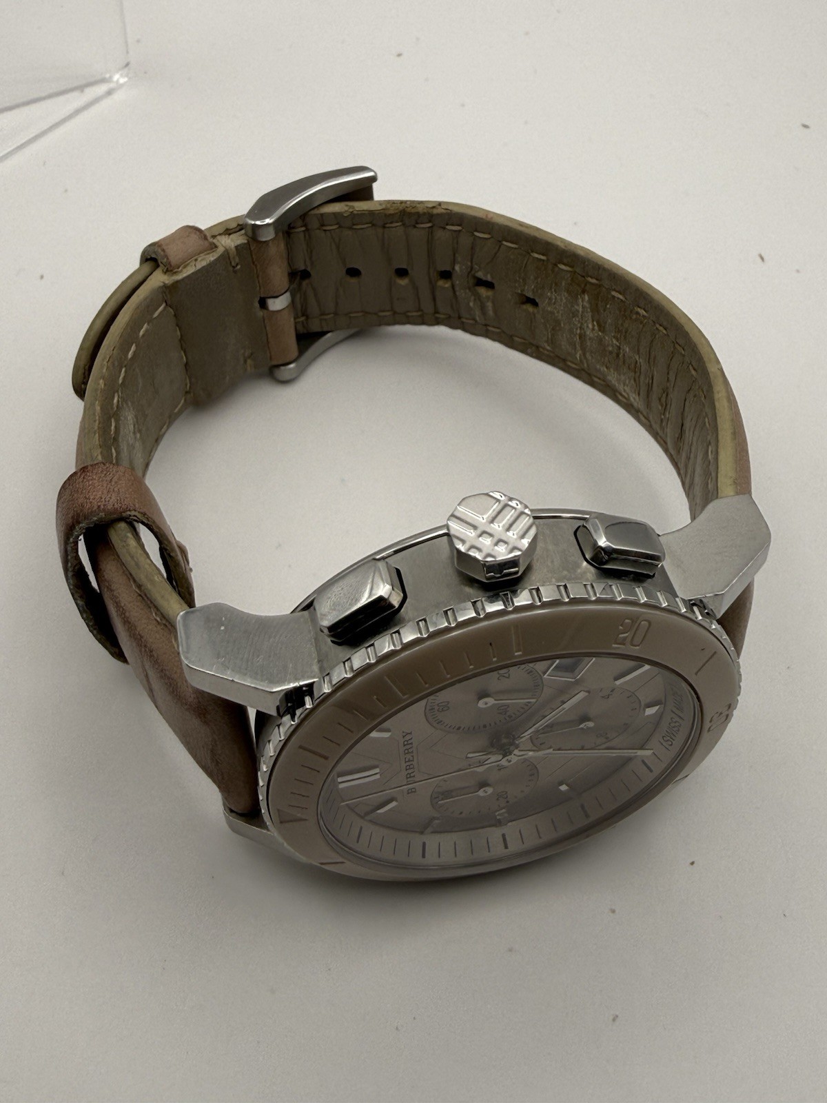 Burberry The City BU9702 Chronograph Leather Strap Quartz