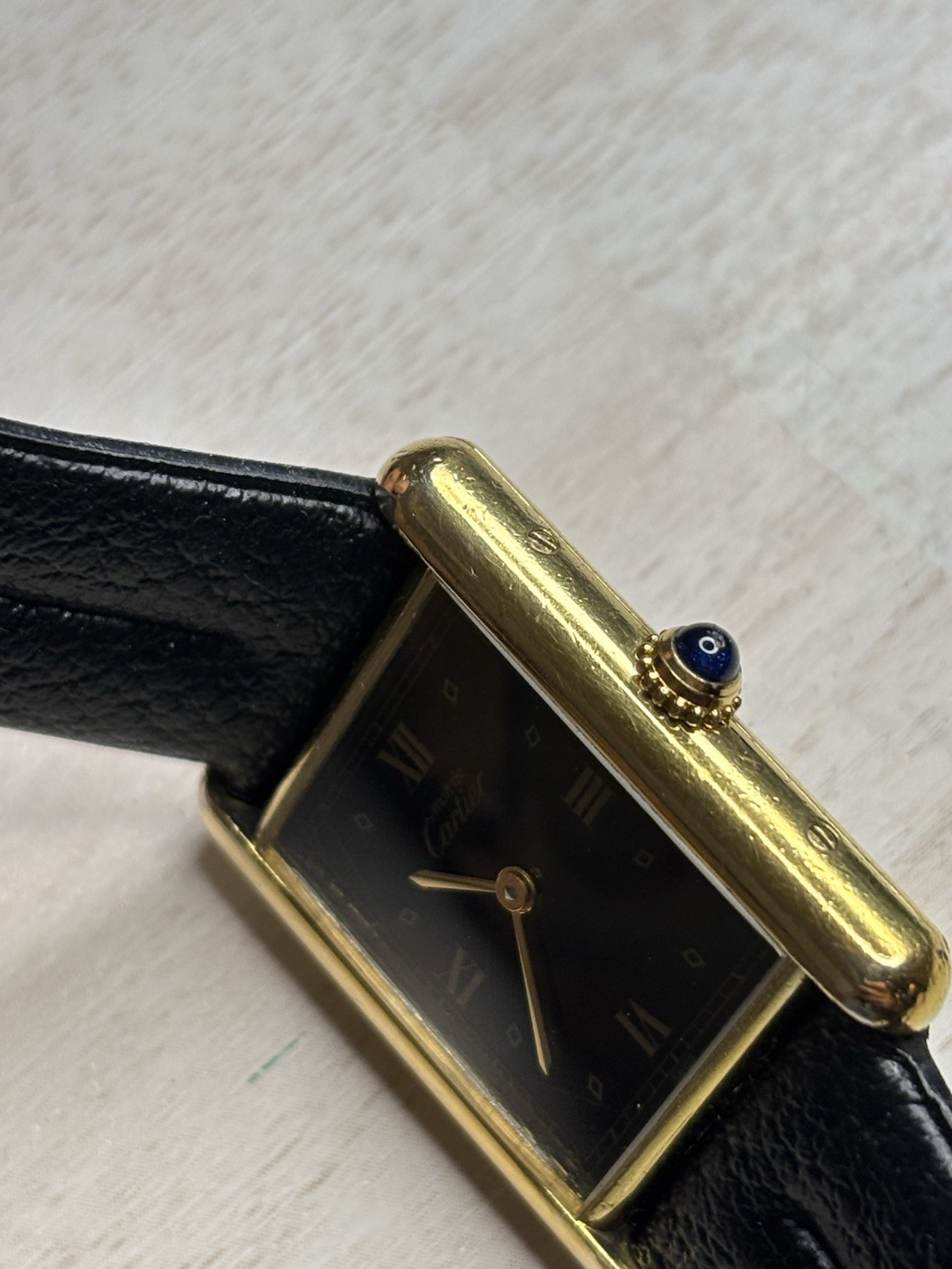 Vintage Must De Cartier Tank Quartz 23.5×30.5mm | Black/Gold Roman Dial Working!