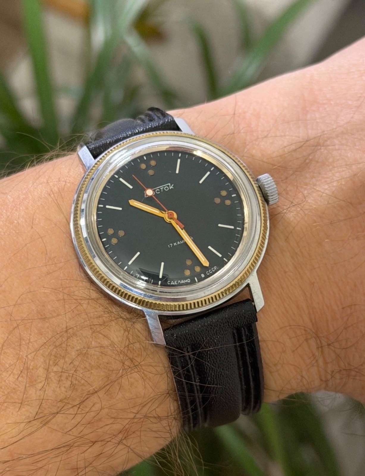 Vintage Vostok Komandirskie Soviet Men’s Watch Manual Winding 17 Jewels Rare