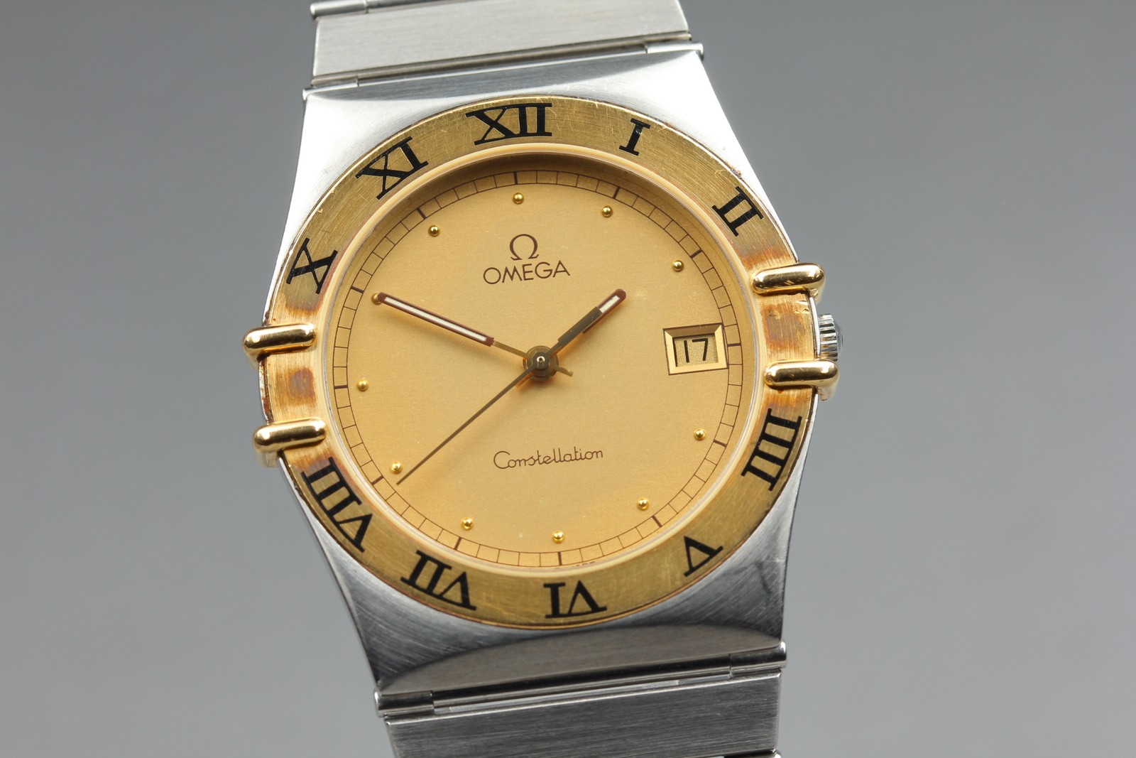 [Near MINT] OMEGA Constellation 396.1070 Gold Roman Day Quartz Men’s Watch JAPAN