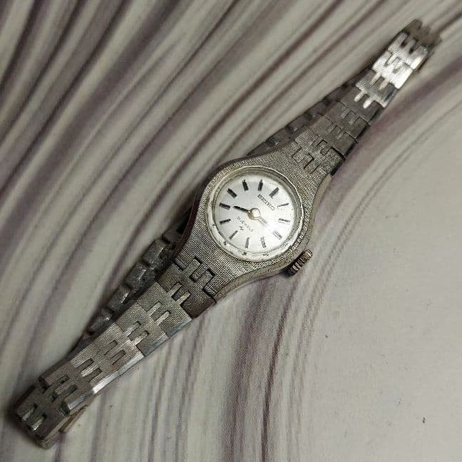 Antique Seiko women’s watch with engraved and decorated bracelet.