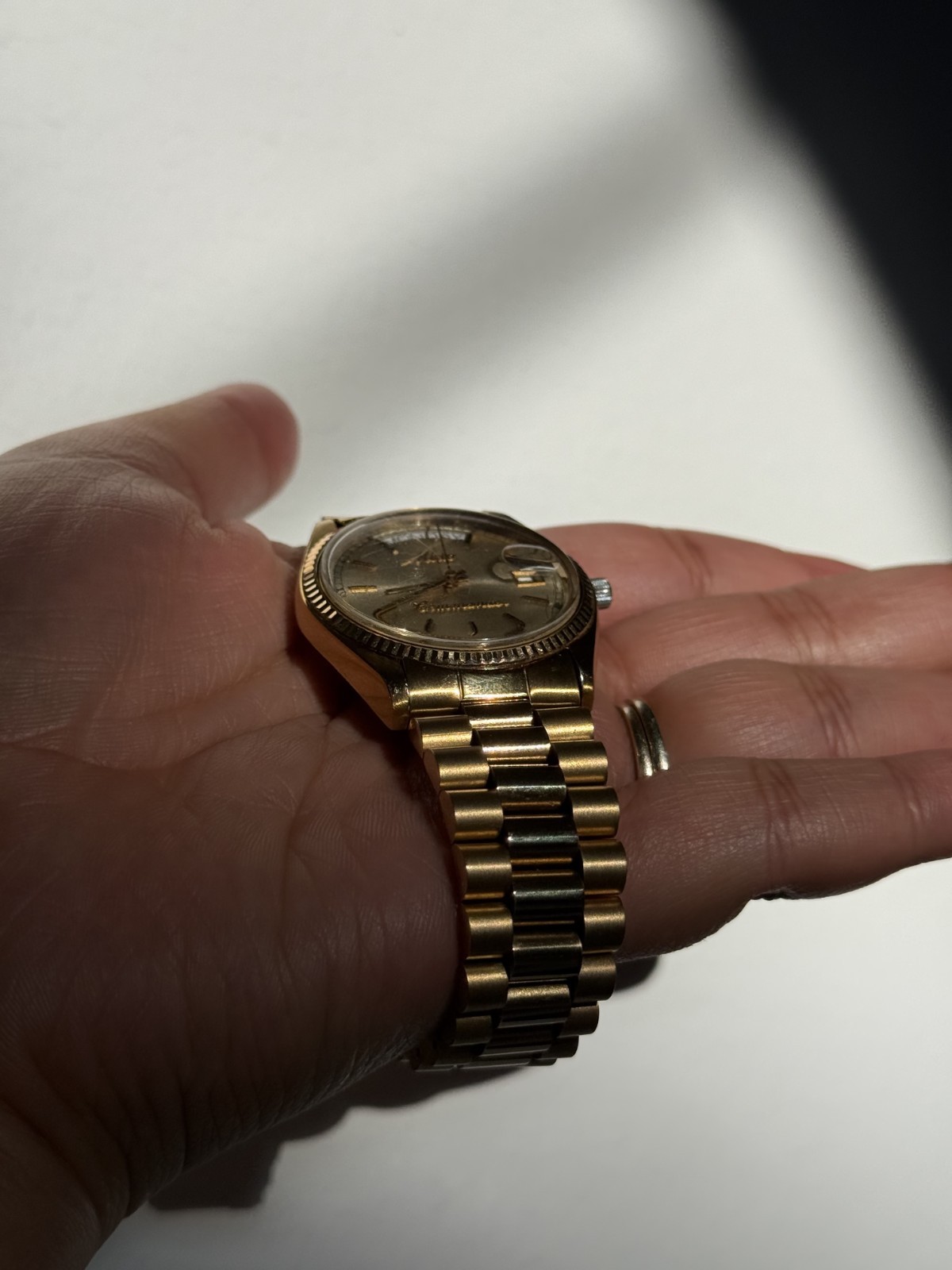 Vintage Mido Commander Day-Date 8299-1 Automatic 25 Jewels Swiss Made Gold 36mm