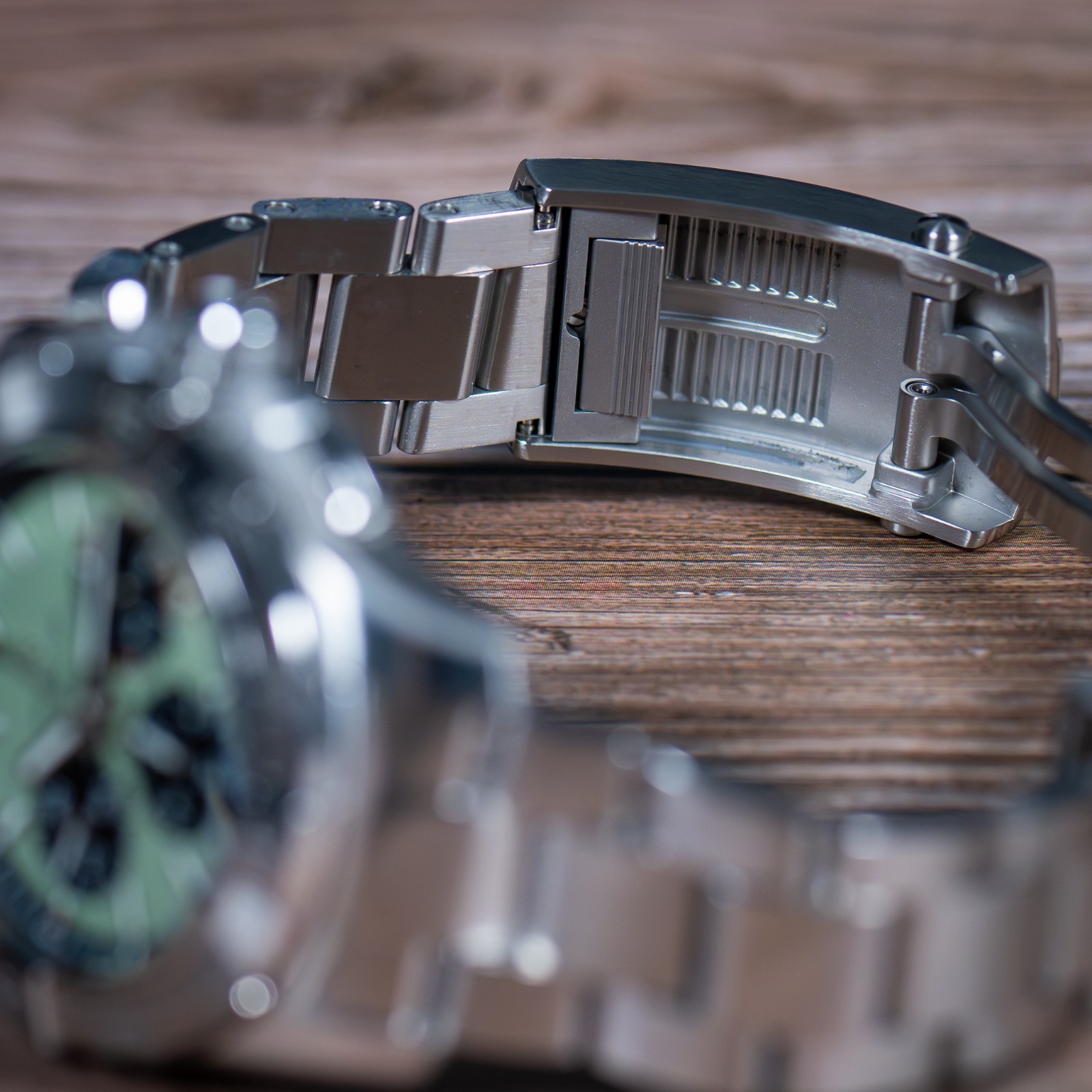 2025 Breitling Avenger B01 Chronograph 44 w/Green Dial