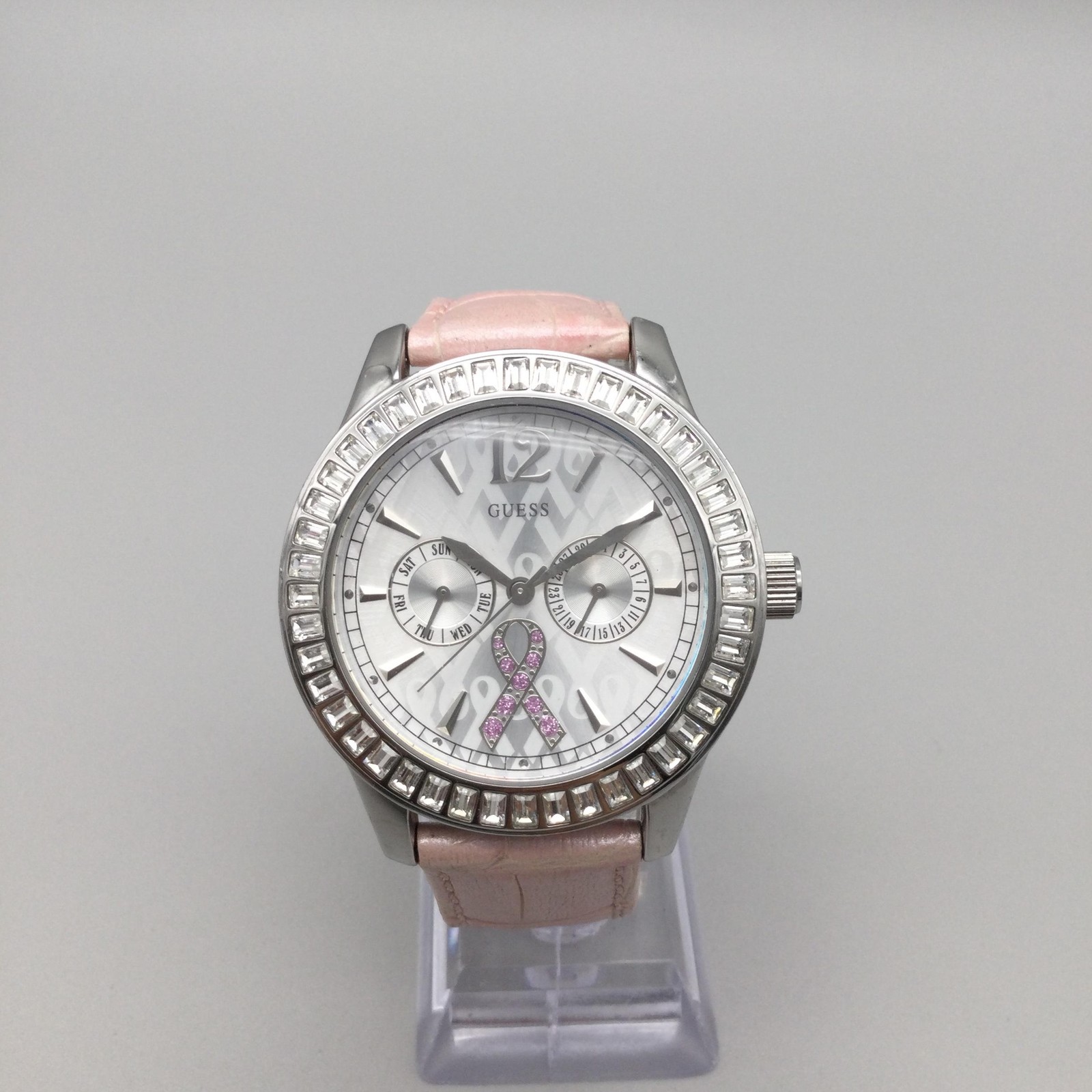 Guess Womens Watch 42mm Breast Cancer Awareness Leather Day Date New Battery