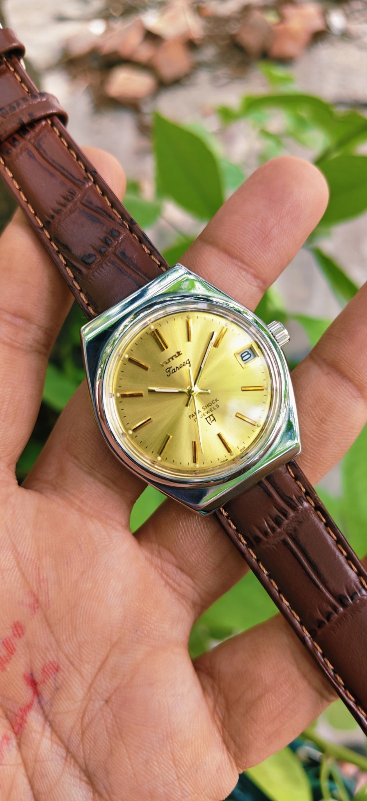 Vintage Refurbished HMT Tareeq Hand Winding Sunburst Golden Date Dial 17 Jewels