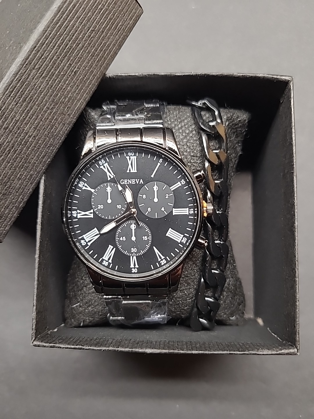 Geneva Men’s Gloss Black Watch With Bracelet