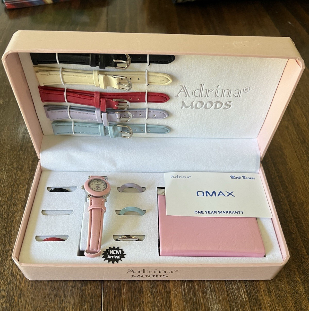 Vintage Adrina Moods Women’s Quartz Analog Watch Faux Leather Strap Set w/ Box