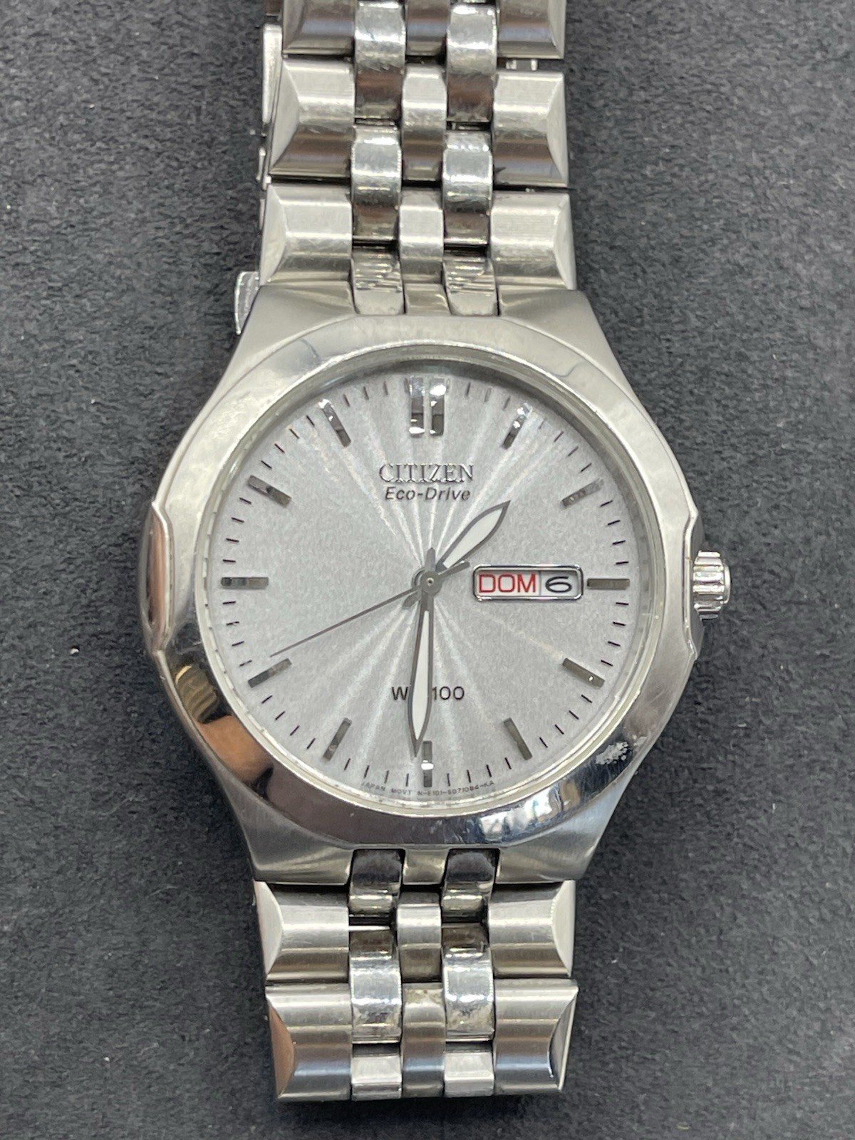 Citizen Eco-Drive Men’s Quartz Silver Sunburst Dial SS Bracelet 40mm, working