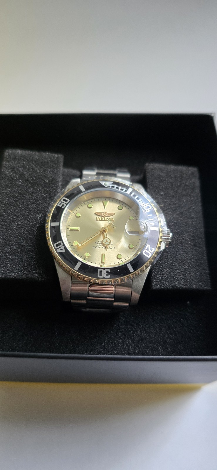 Invicta Pro Diver 49317 Men’s Automatic 40mm Champagne Dial Watch NIB New