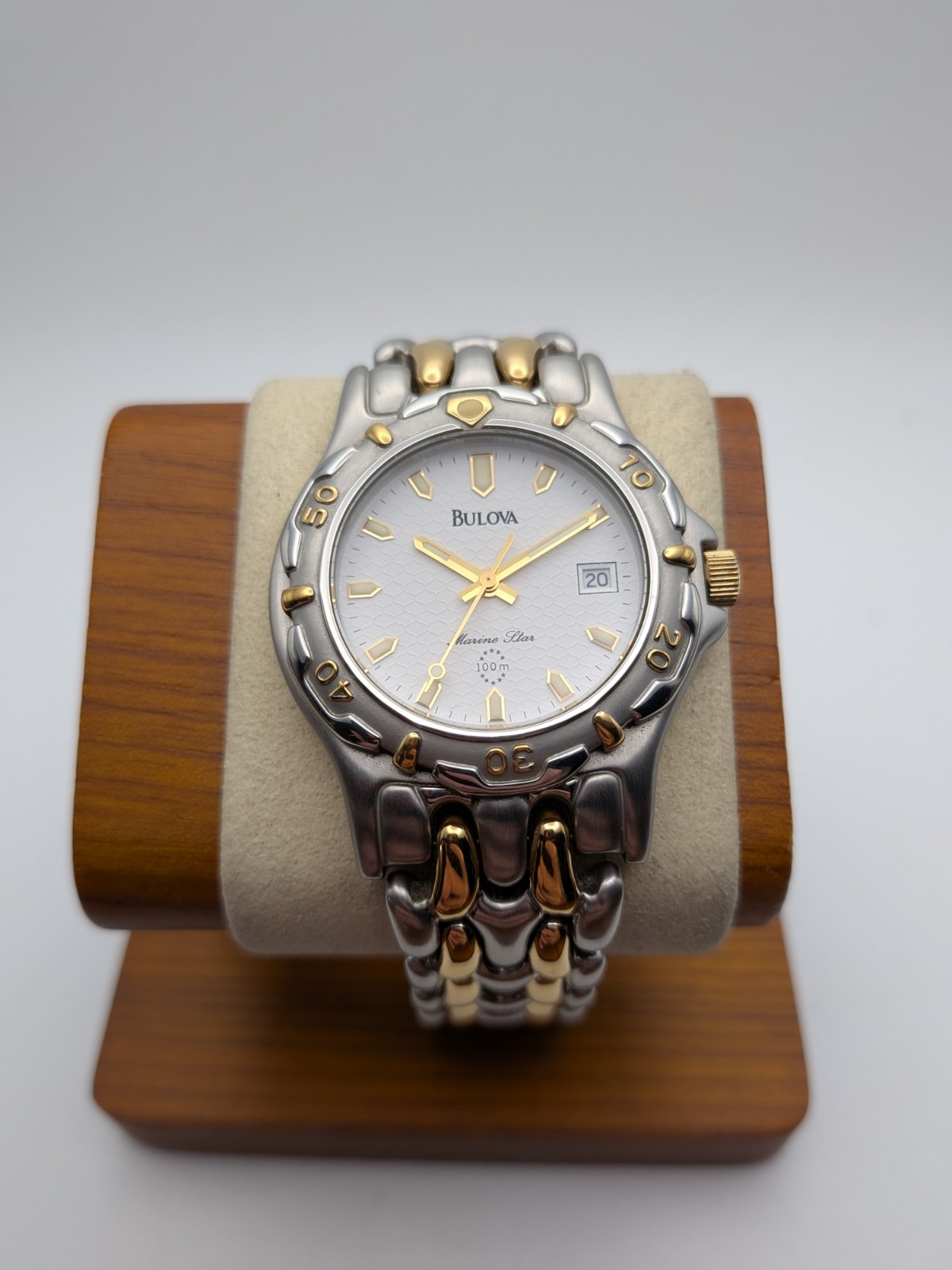 Vintage Men’s Bulova Marine Star Watch. Quartz MVMT WR 100. New Battery. Working