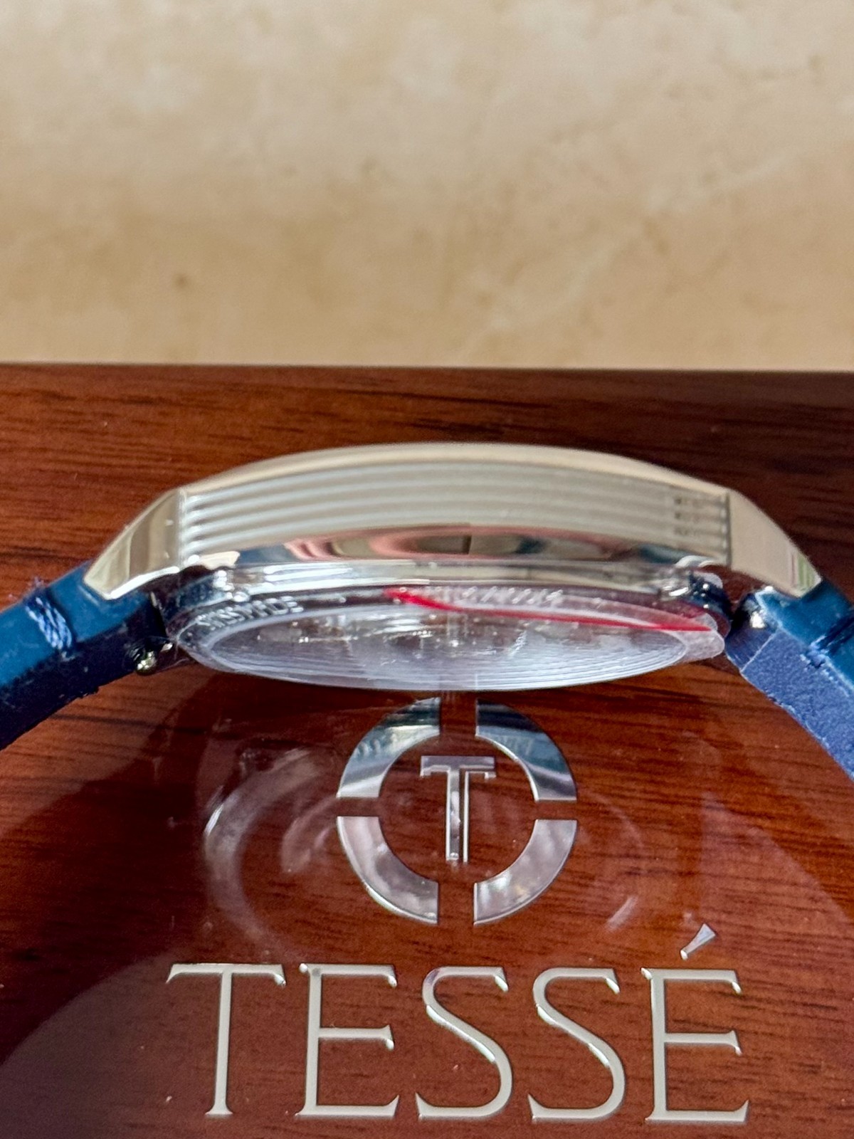Tessé – Michel GMT – Crimson Drive