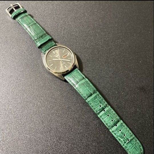 SEIKO 5 Men’s Watch 7S26 3040 Automatic Green Band Shogi Board Dial