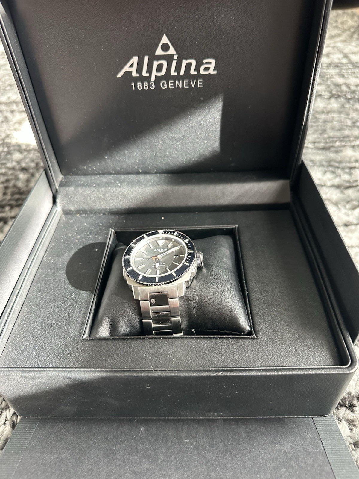 Alpina Seastrong Diver 44mm Automatic SS Bracelet Blue Bezel 300m Date
