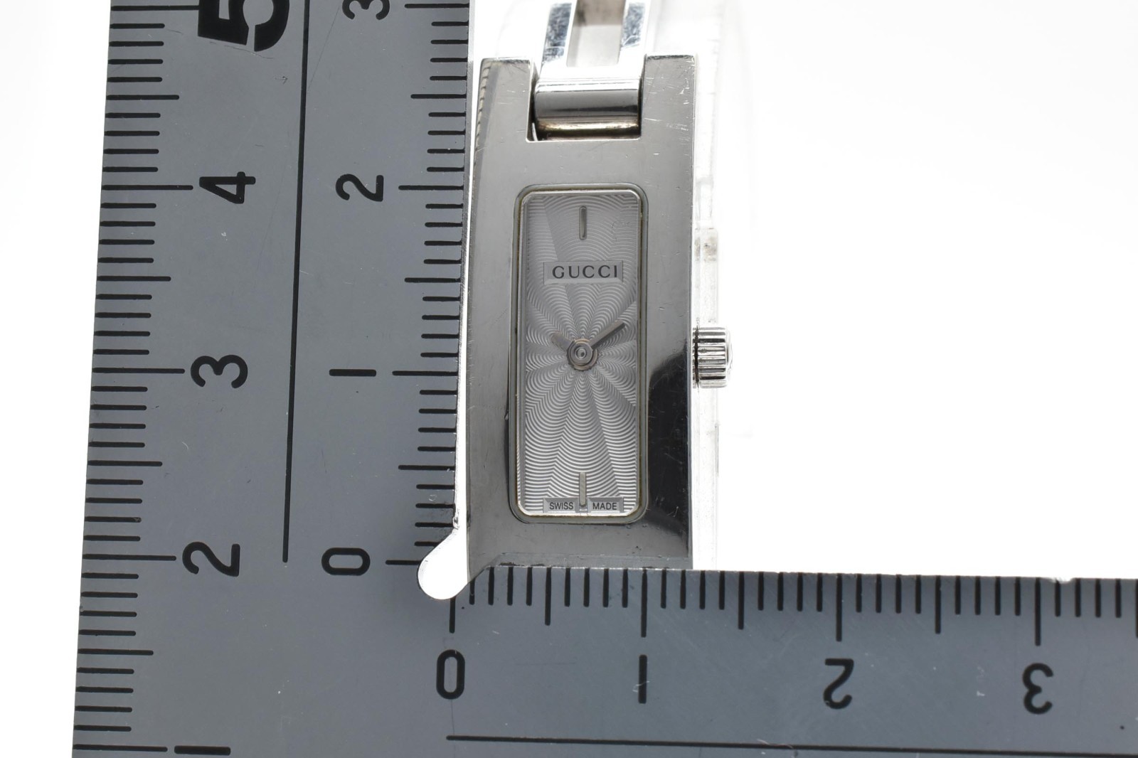 [EXC+5] GUCCI 3900L Women’s Watch silver Dial Quartz Swiss Made from JAPAN