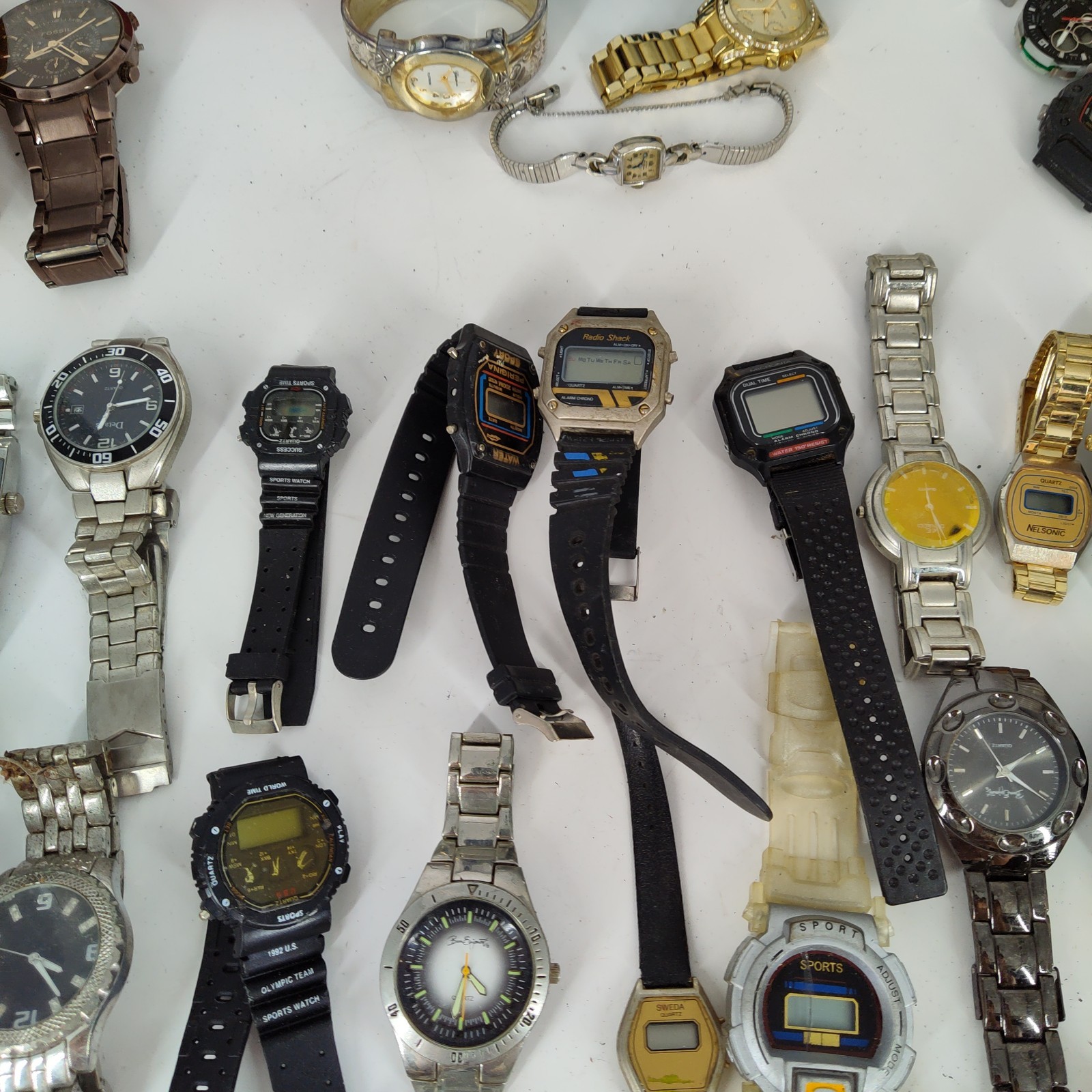 Lot of 15lbs 172 Assorted Watches Mens & Womens PARTS REPAIR