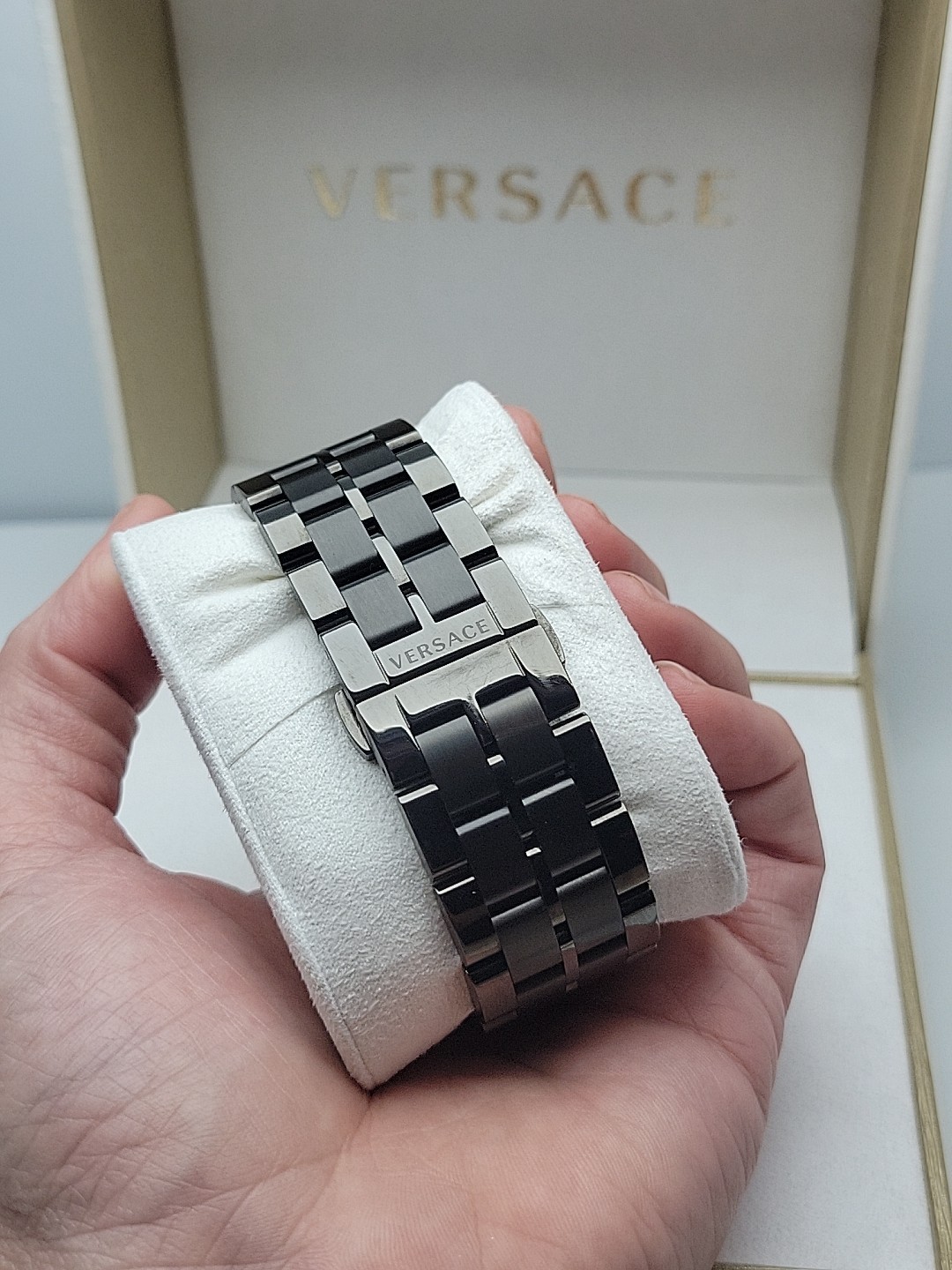Men’s Versace Watch Greca Chrono Black Ion-Plated Band 45mm VEPM201002092486 Blu