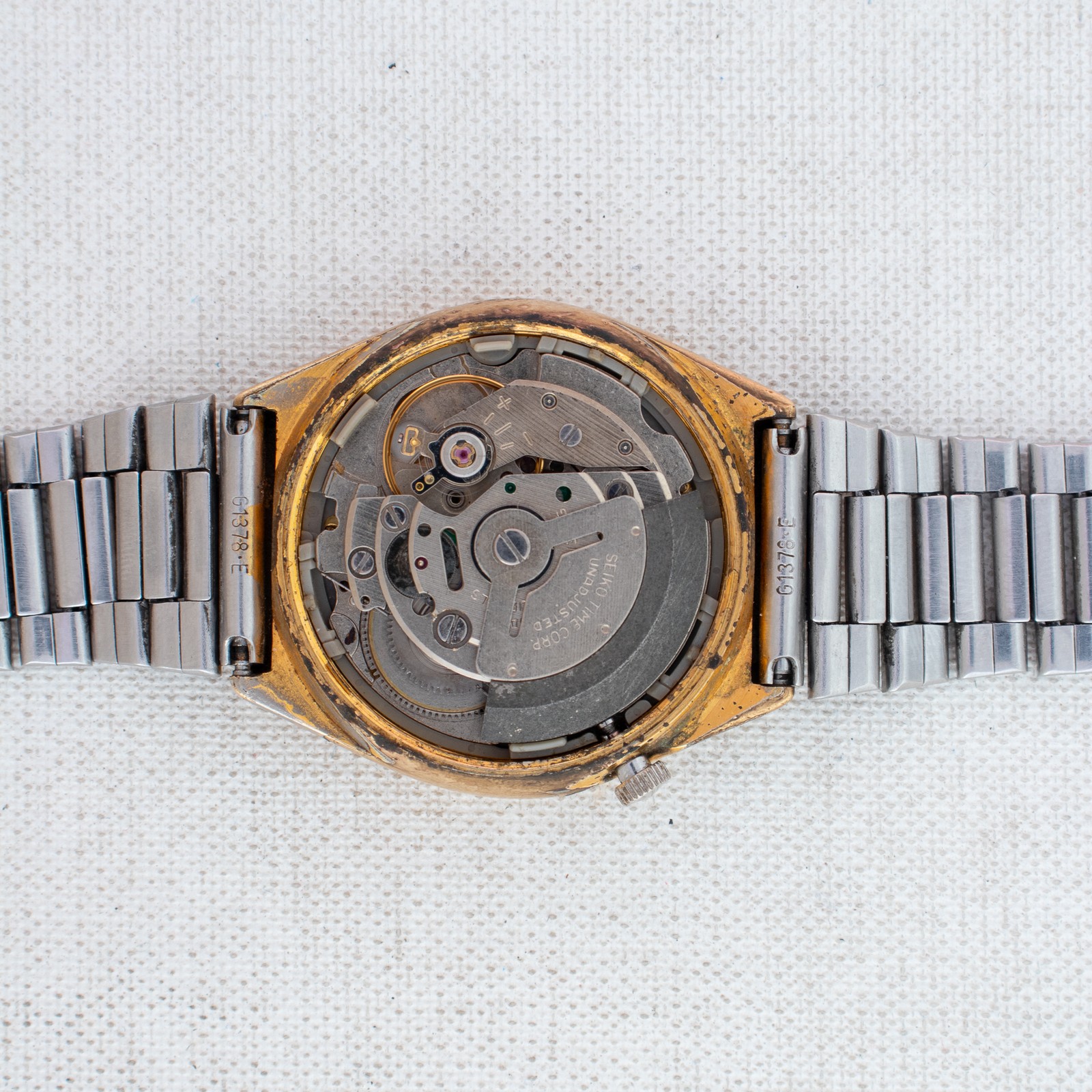 Vintage Seiko 5 Automatic Men’s Watch | Gold Dial 6309-7330 English/Arabic Day