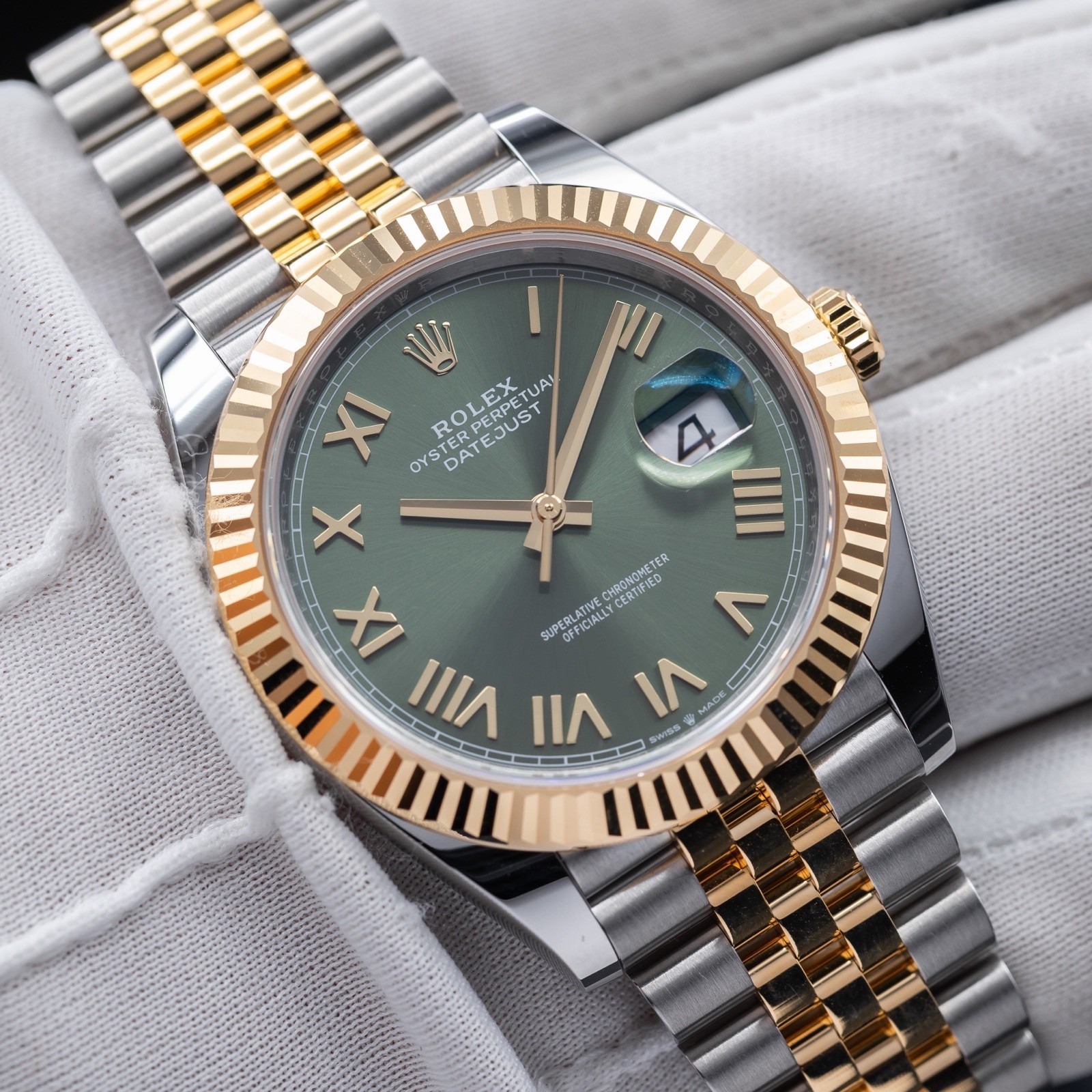 Rolex Datejust 41 126333 – Olive Green Dial | Brand New 2026 Complete Set