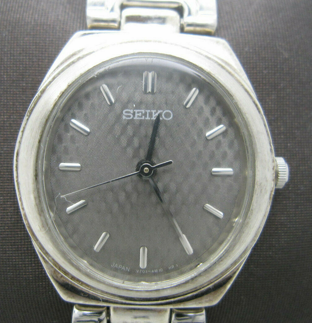 Women Seiko 1 Jewel WR Analog 25mm Casual Watch (C179)V701-5D70(Made in Japan)