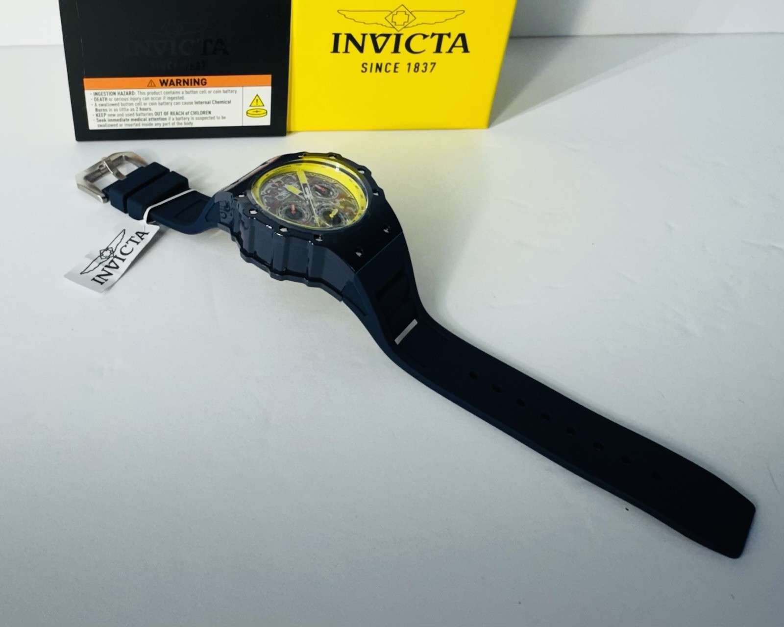 Invicta Racing Vaulthan Men’s Watch 44mm Navy Blue Yellow Red 69661