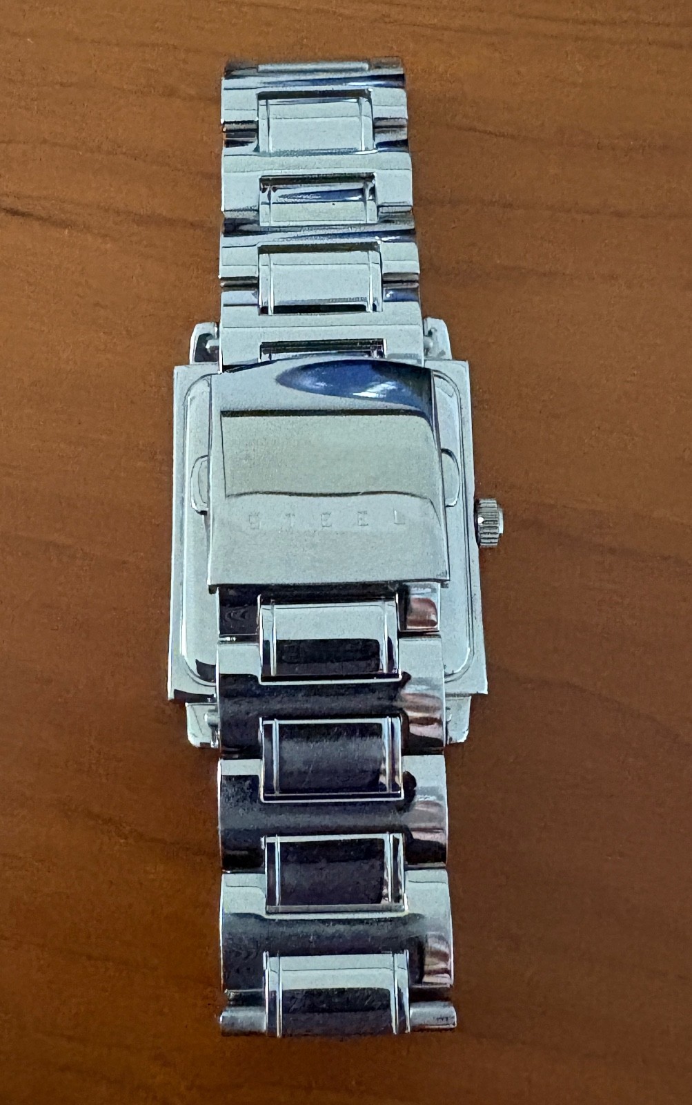 Guess Steel Vintage Analog Women’s Watch (#G11619L) – New!