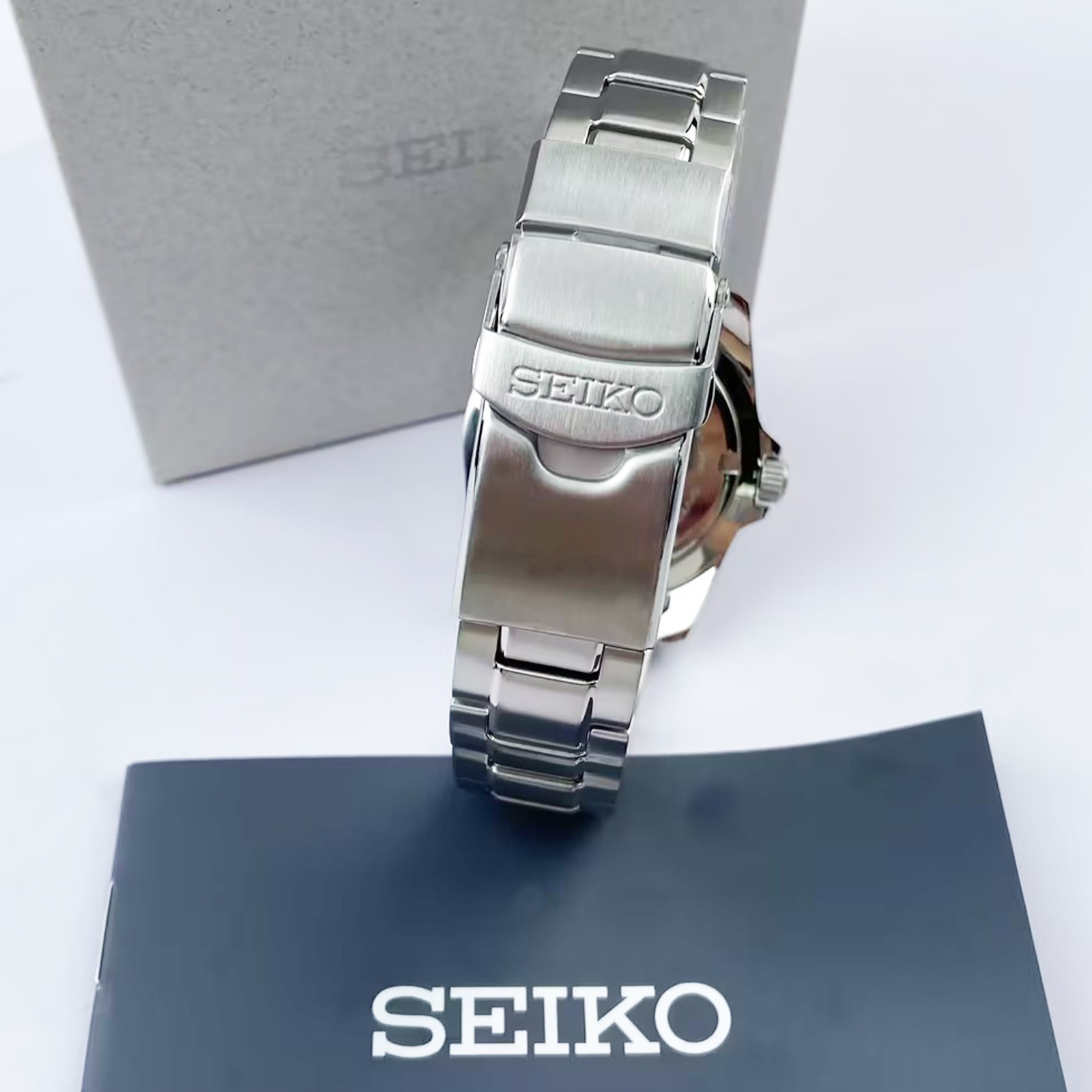 Seiko Prospex Sea Solar Power Green Dial Men Stainless Steel SNE583 Watch 38.5mm
