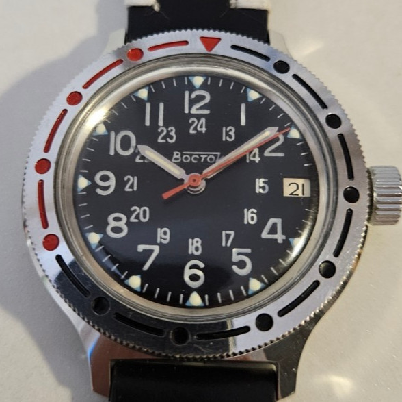 Vintage Men’s “Amphibia” Vostok Automatic 2416 31J USSR 1970 200m Diver Watch
