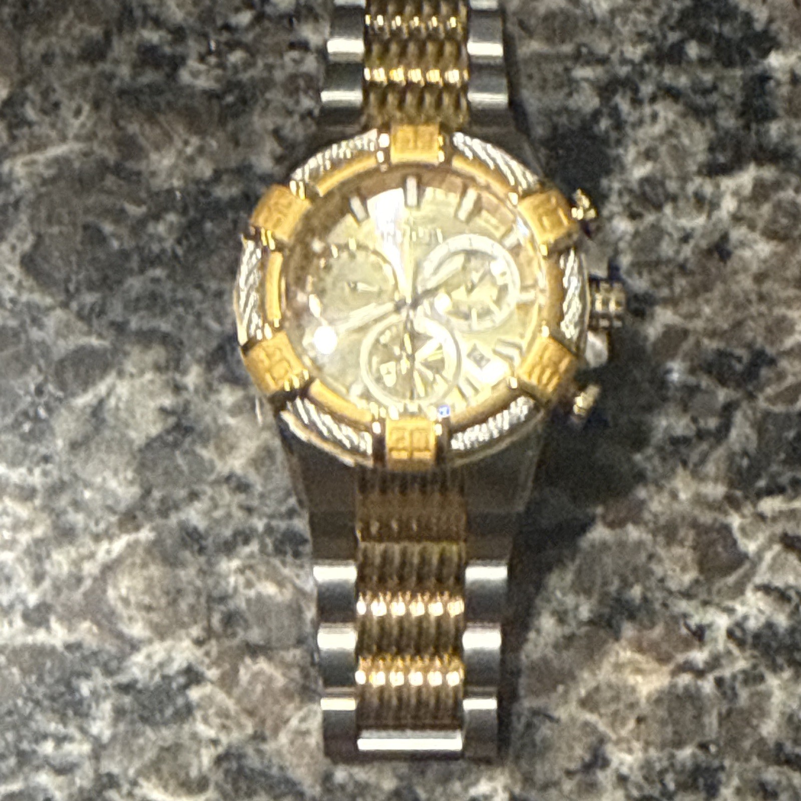 Invicta Men’s Bolt 25864 Chronograph 51mm Two-Tone Gold/silver With Hard Case