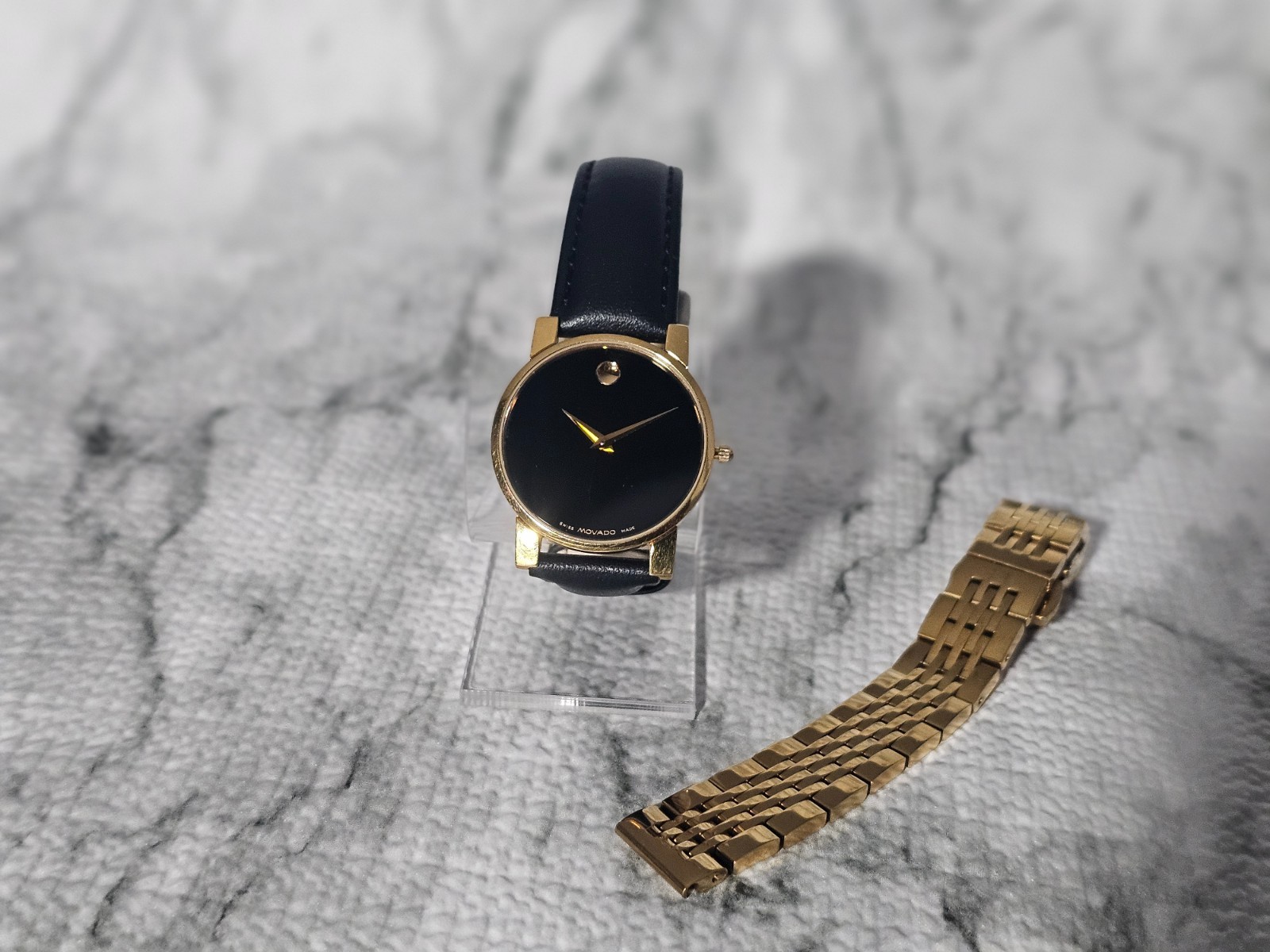 Movado Museum 87.G4.875 Gold-Plated Swiss Quartz Watch