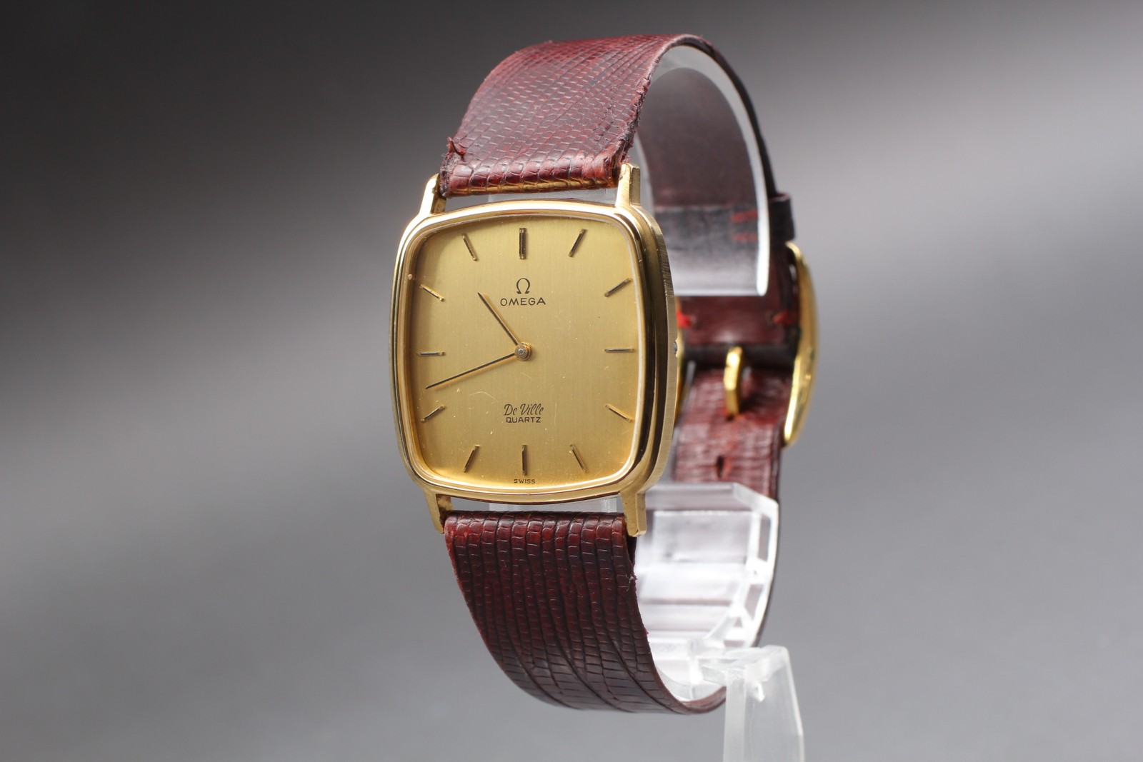 [ Near MINT ] Omega De Ville Cal.1365 Gold Square Quartz Men’s From JAPAN