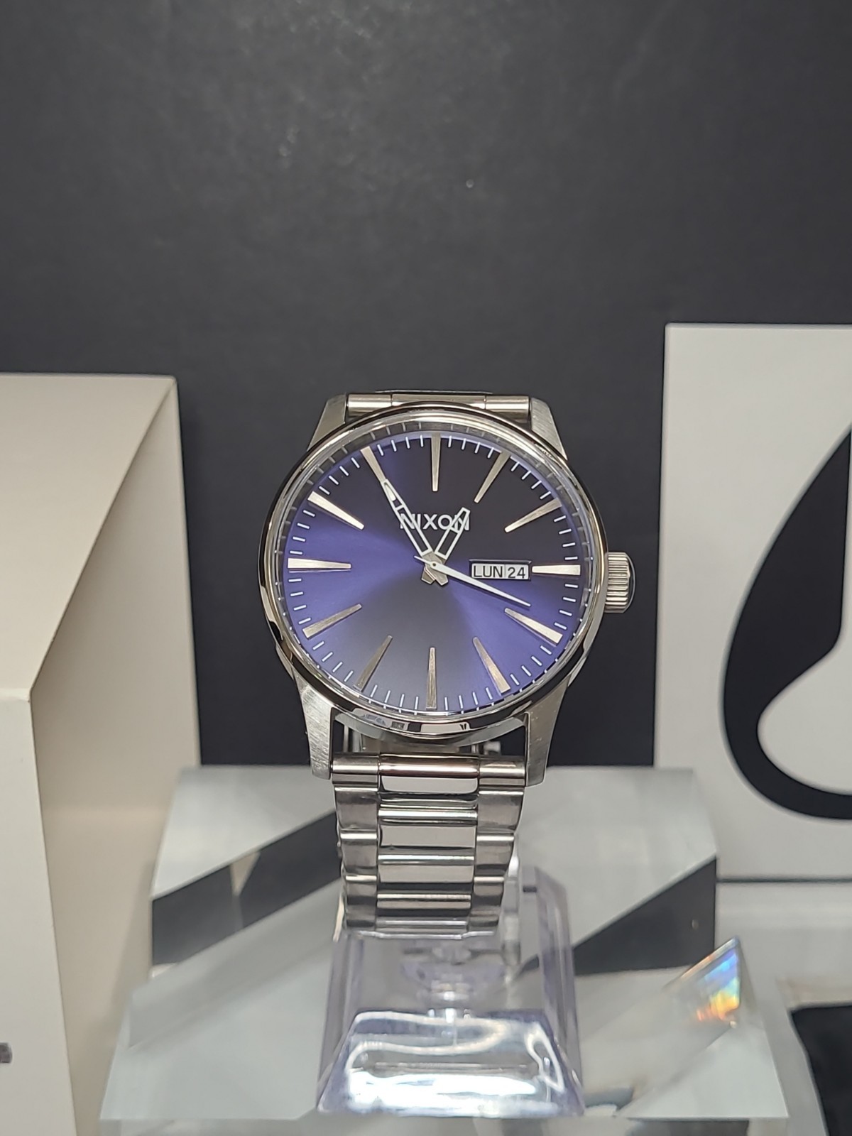 Nixon Sentry SS Silver/Blue Sunray A356-1258 NIB Day Date 42mm