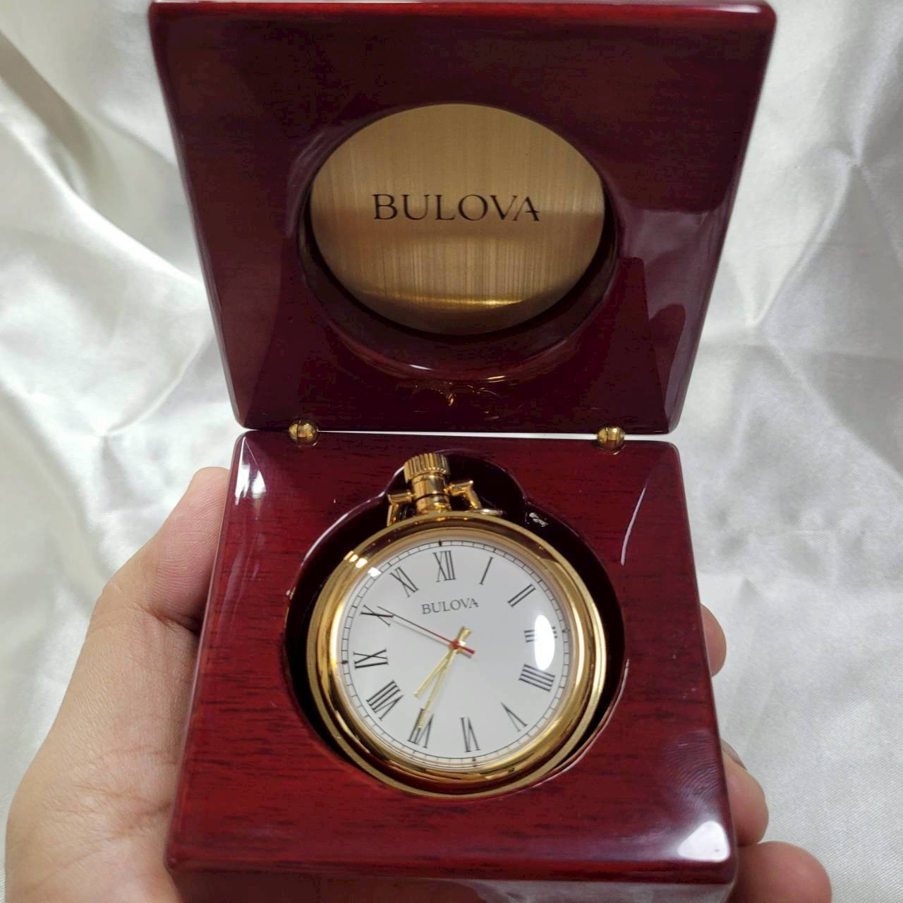Bulova Ashton Gold-Tone Pocket Watch B2662 Quartz High-Gloss Mahogany Wood Box