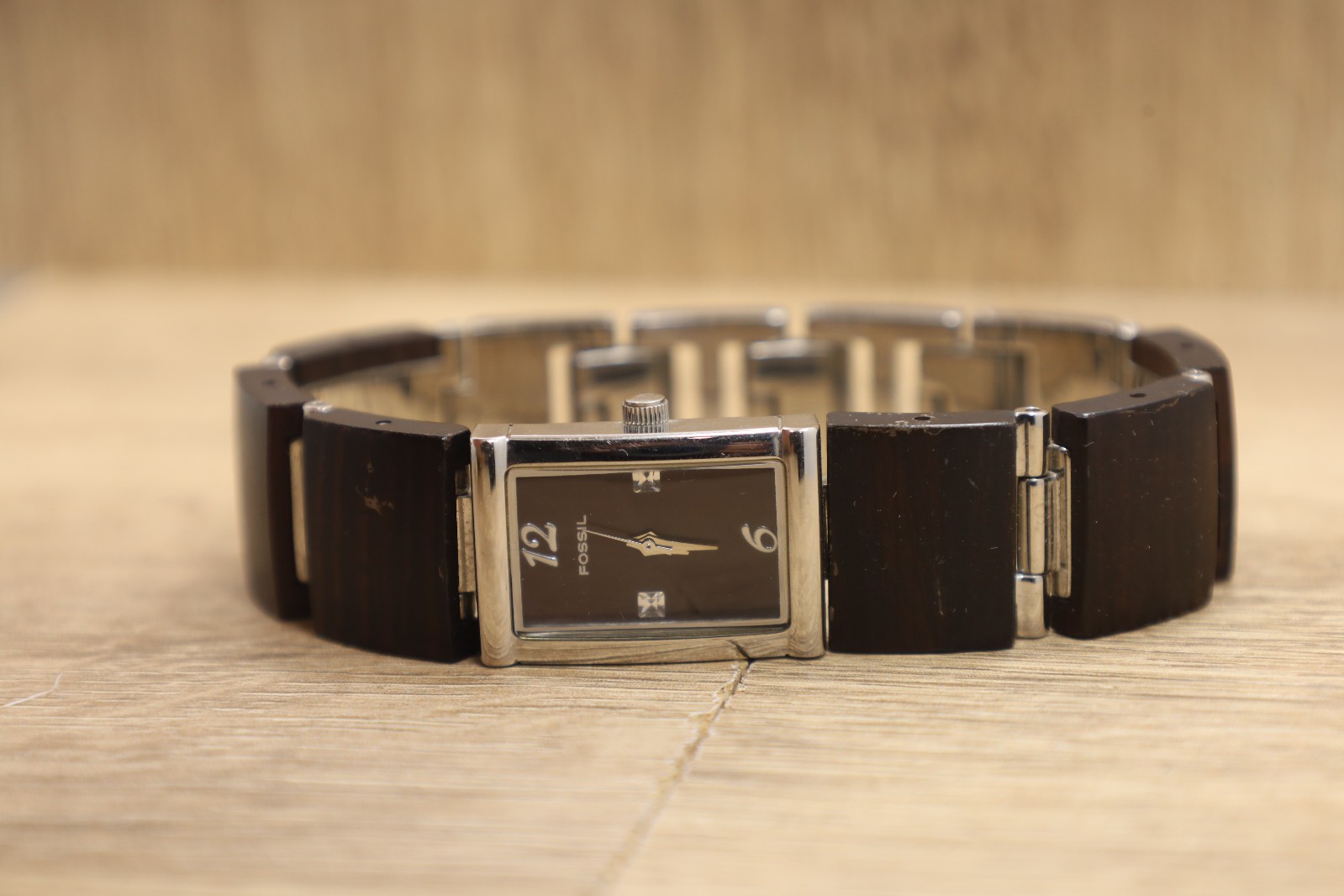 Ladies Fossil ES-1719 Dark Brown Wood Diamond Accent Watch – NEW BATTERY 6.75″