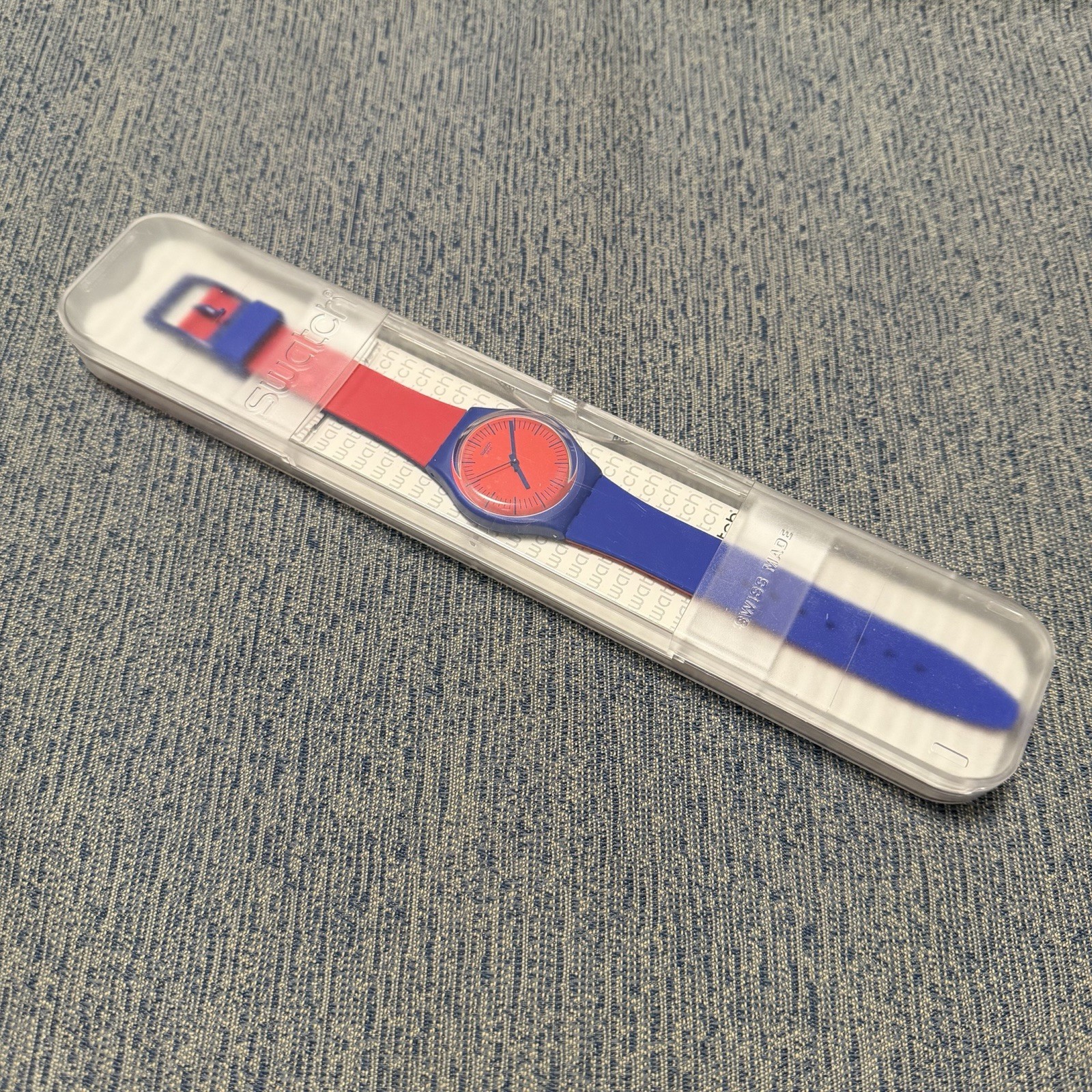 New Swatch Blue Loop GS148 34mm Watch Classic Box Papers Mint Jelly Classic