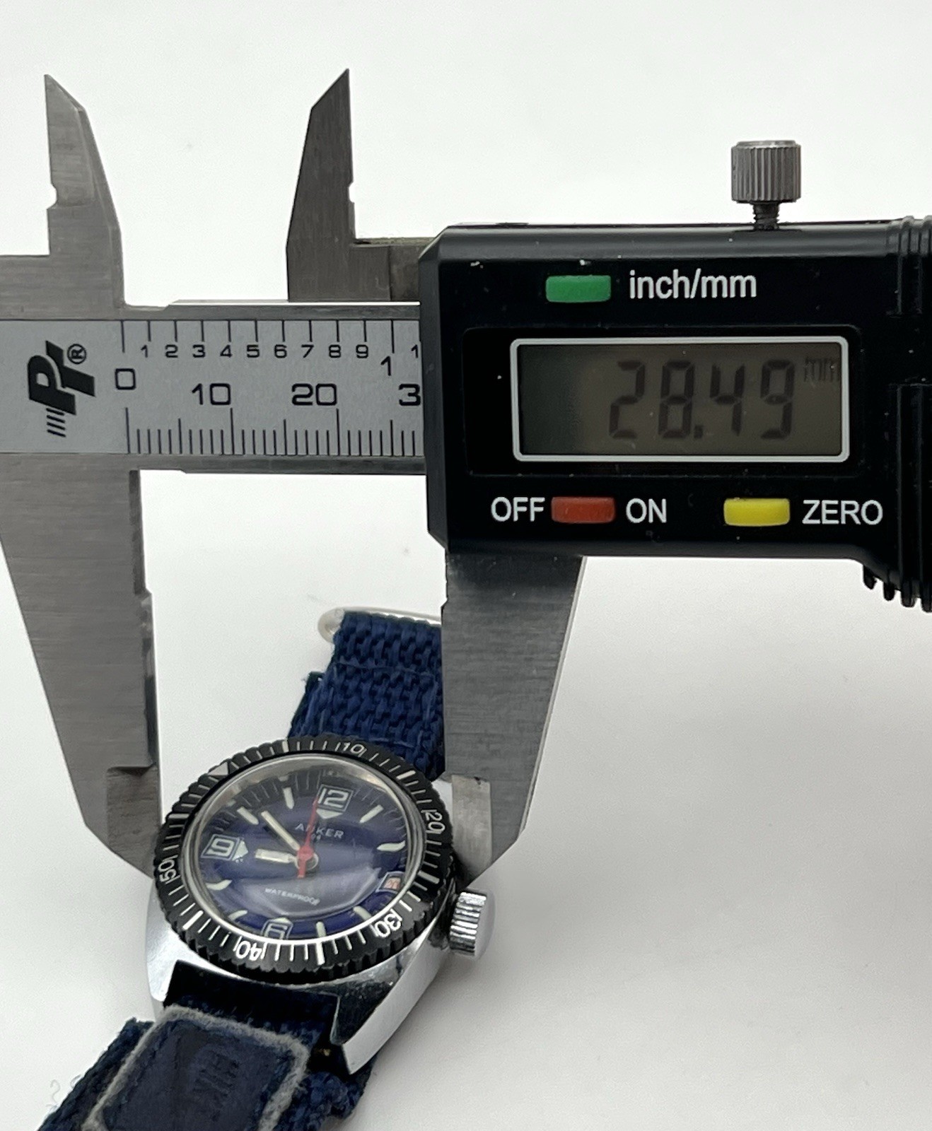 Vintage 1960’s ANKER 04 Diver German Wind Up Wristwatch 28mm Blue Dial