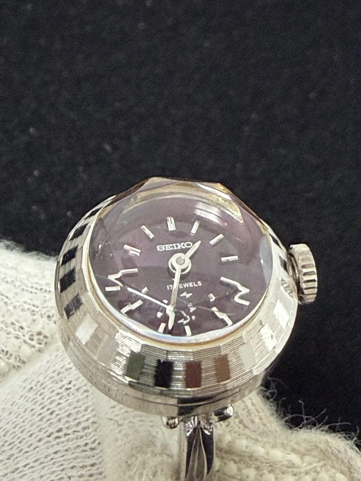 [Rare & Working] SEIKO Ring Watch, 17 Jewels, Manual Winding, Cut Glass