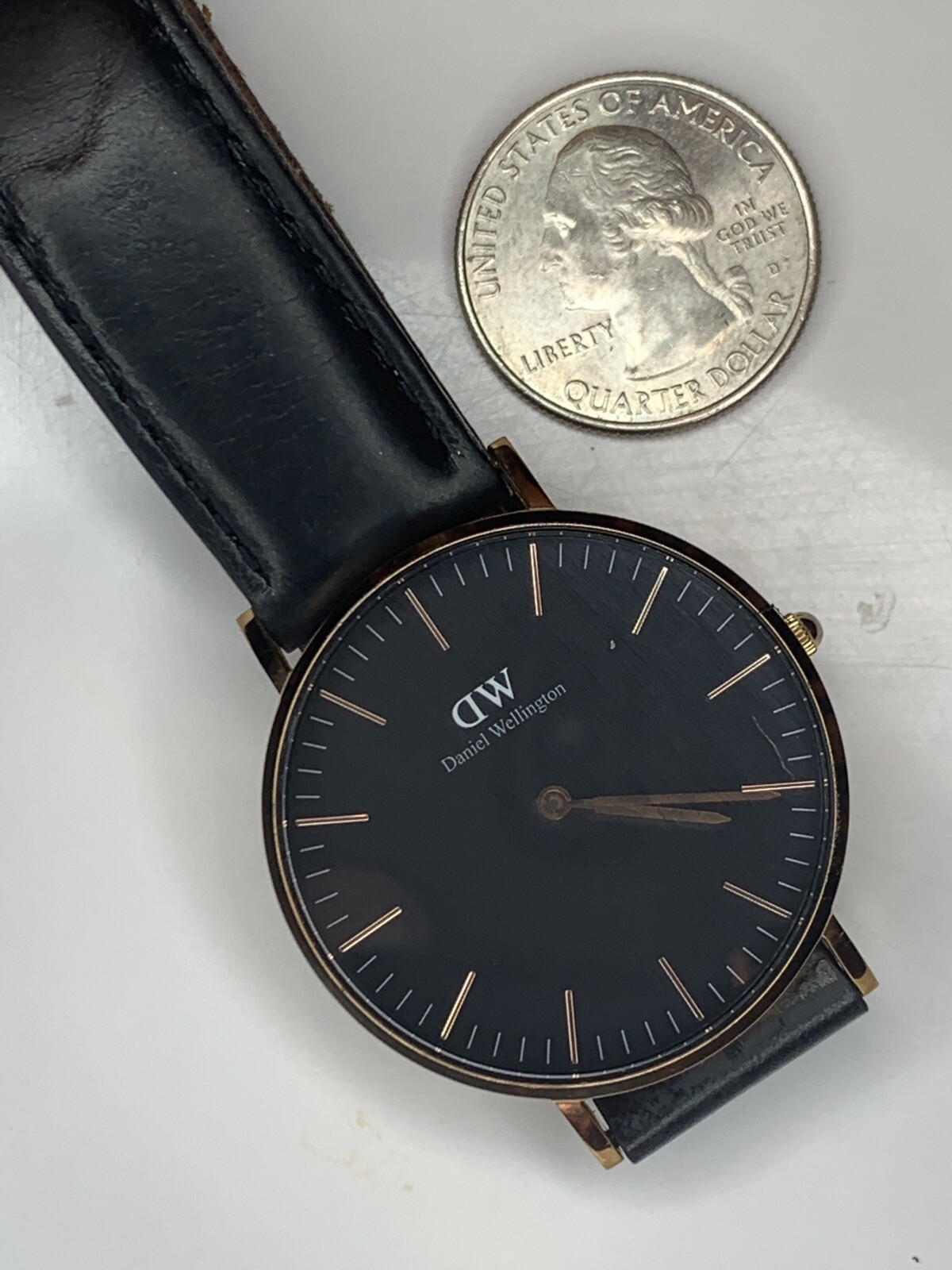 Daniel Wellington Classic Sheffield B36R13 Classic Sterling Women Watch Used
