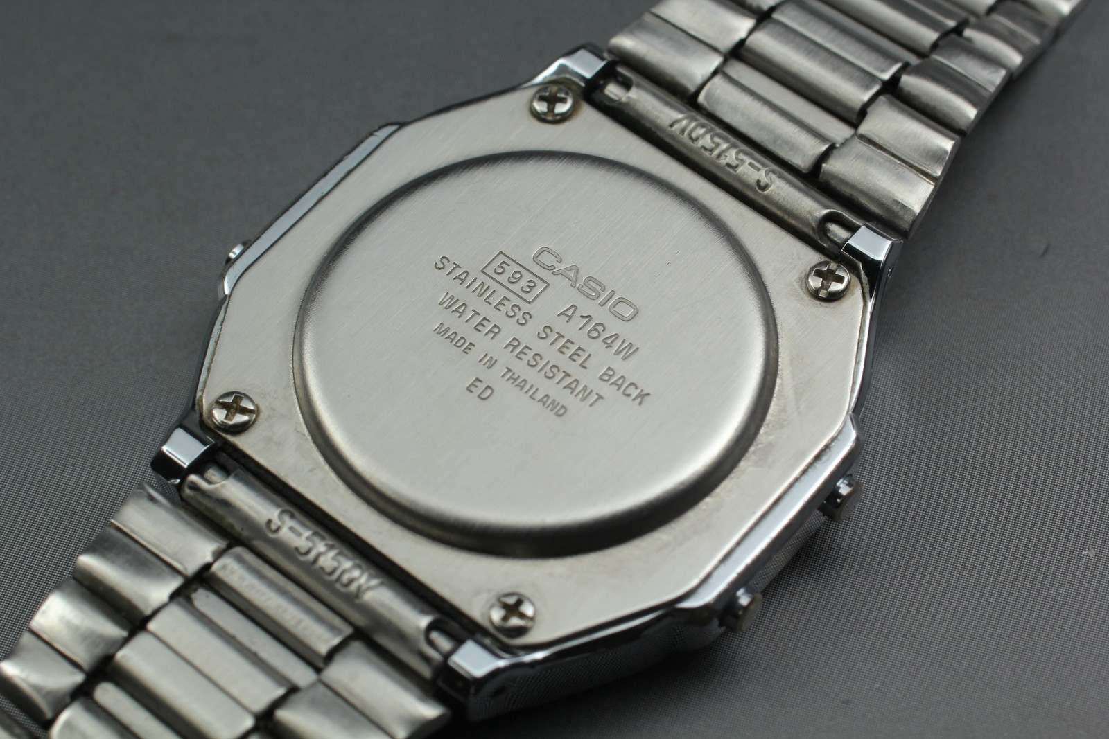 Vintage[Exc+5] Casio 593 A164W Silver Digital Chronograph Qz Unisex Adults Watch