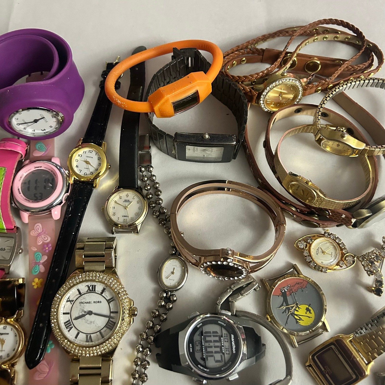 Assorted Watches Used Not Working For Parts Or Pieces lot 20