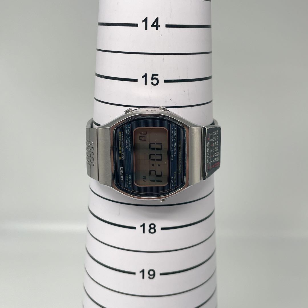 Casio 79CS-51 Universal Calendar Gold Vintage Digital Watch Japan 07694