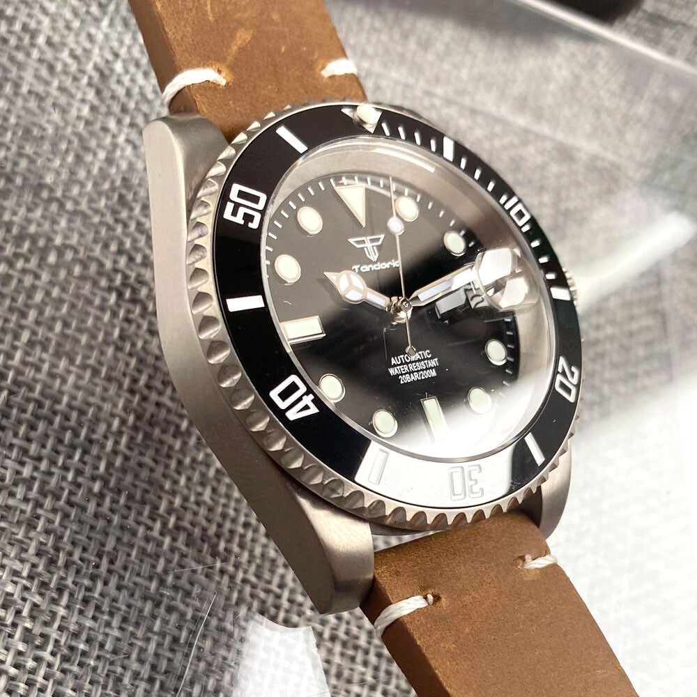 40mm Titanium Sapphire Glass Japan NH35 Automatic Mens Watch 20ATM Date Luminous