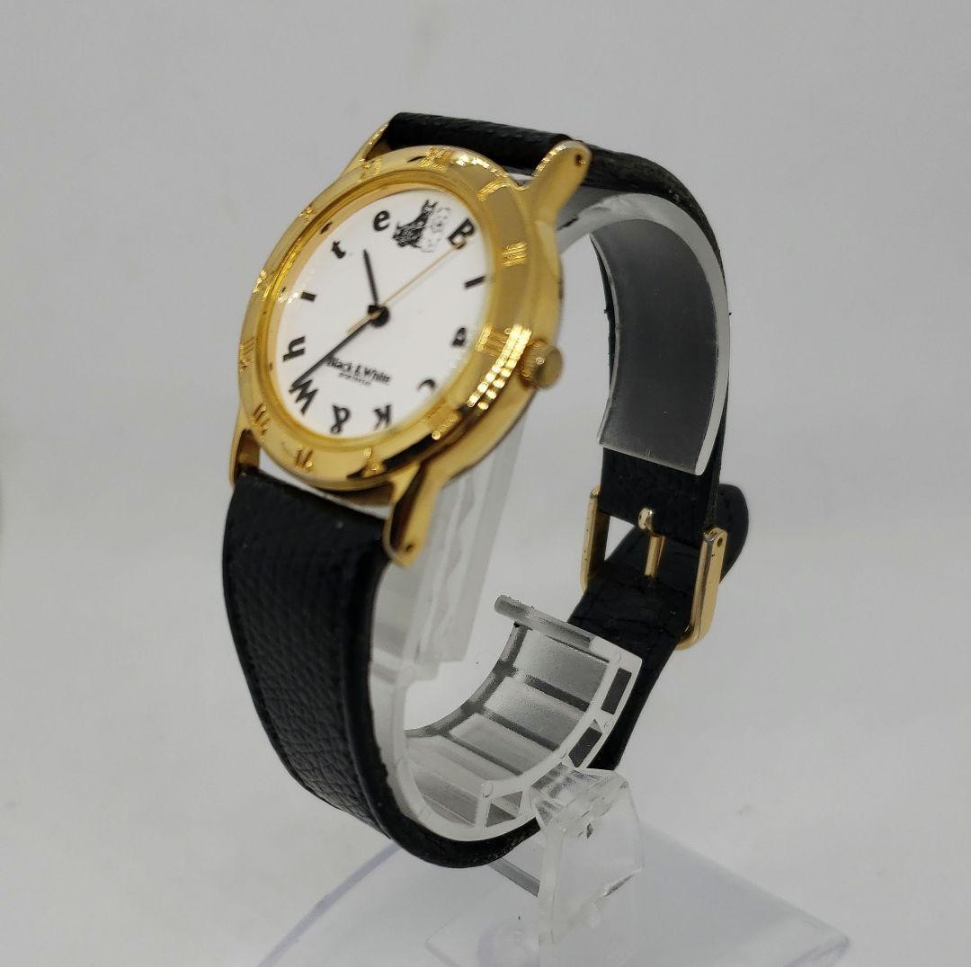 Citizen Black & White Analog Quartz Watch 011