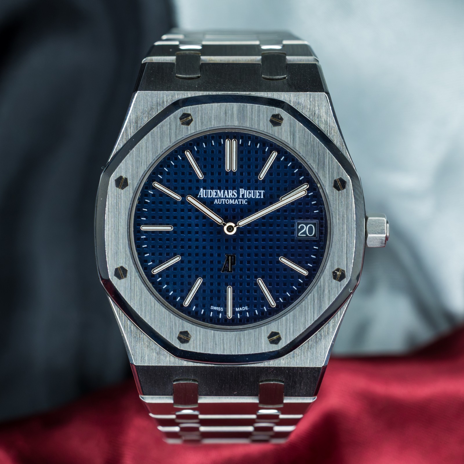 Audemars Piguet Royal Oak “Jumbo” 15202ST.OO.1240ST.01 | Full Set 39mm