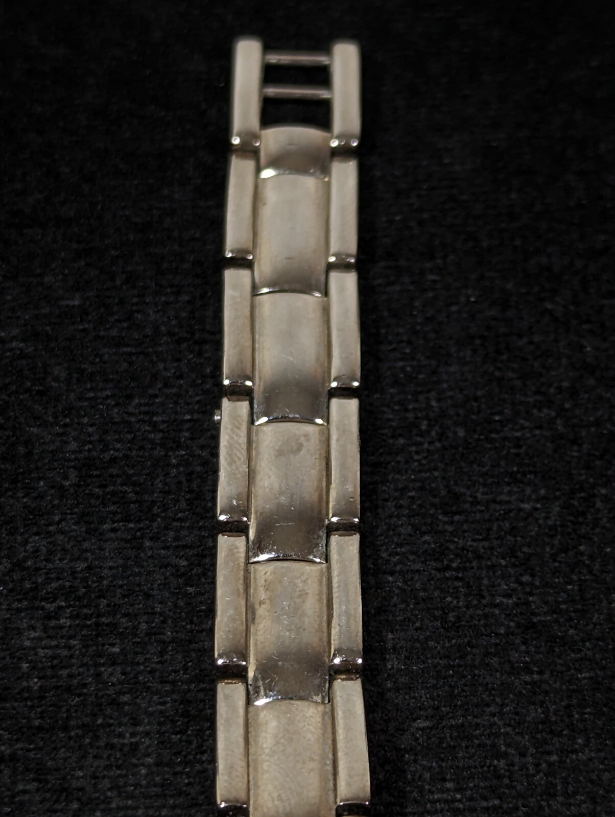 Anne Klein Black Dial Silver Tone Round Case Link Bracelet Band Watch 6.5 Inch