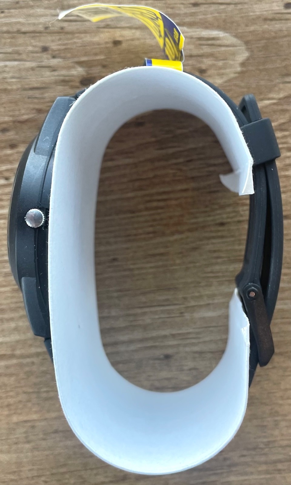 Q & Q Watch Unisex White Dial Silicone Band Water Resist 10 Bar – Brand New