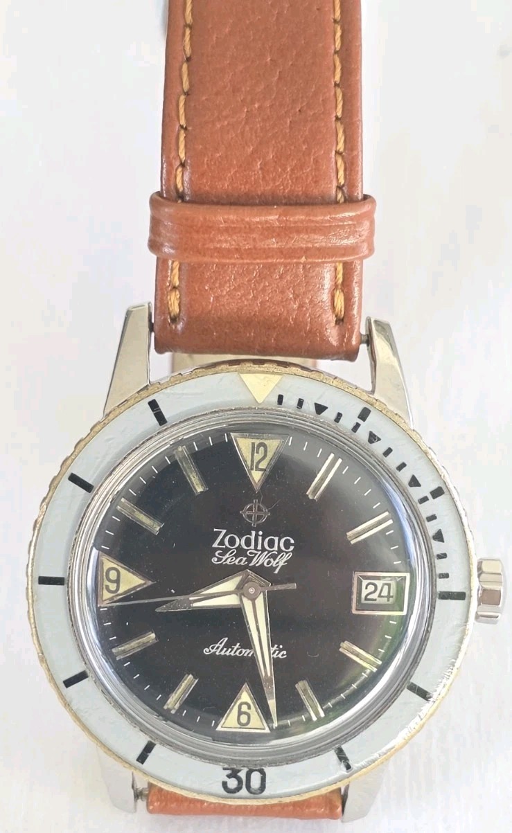 Vintage 1960’s ZODIAC Seawolf Bakelite Bezel Black Dial Automatic Men’s Watch