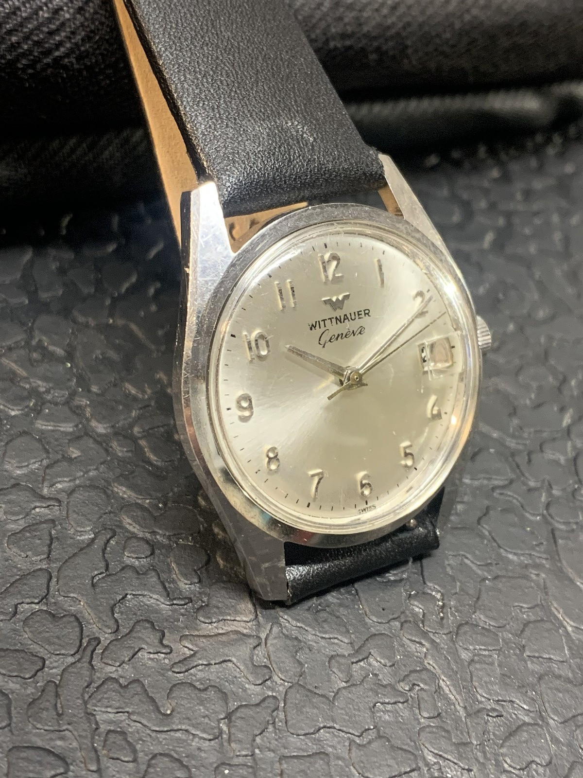 Vintage 1960s Wittnauer Geneve Date Wristwatch Ready to Wear Runs