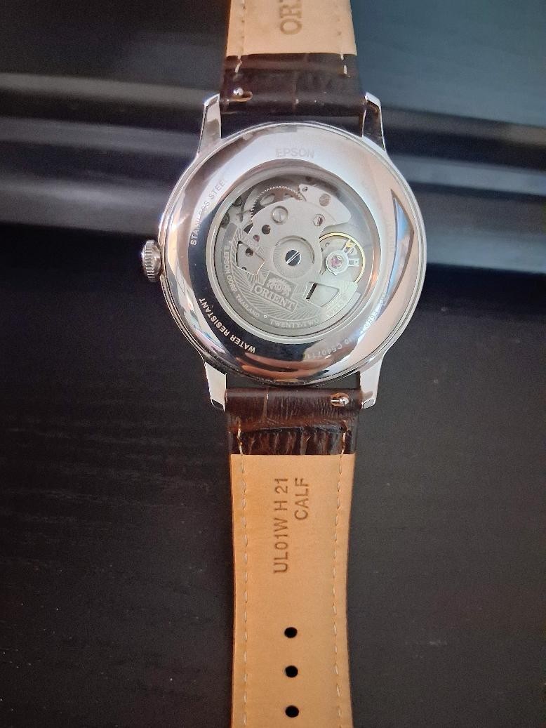 Orient Bambino Automatic Red Dial Day Date Men’s Watch Brown Leather 41mm