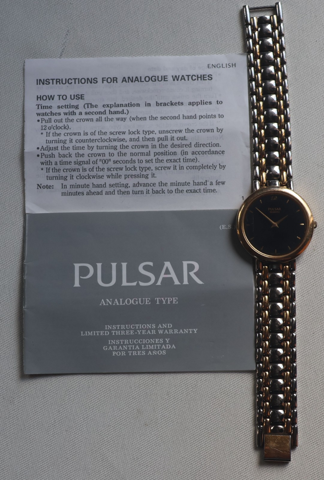 Vintage Pulsar V700-X018 Mens Round Gold Tone Watch, Black Face – New Battery