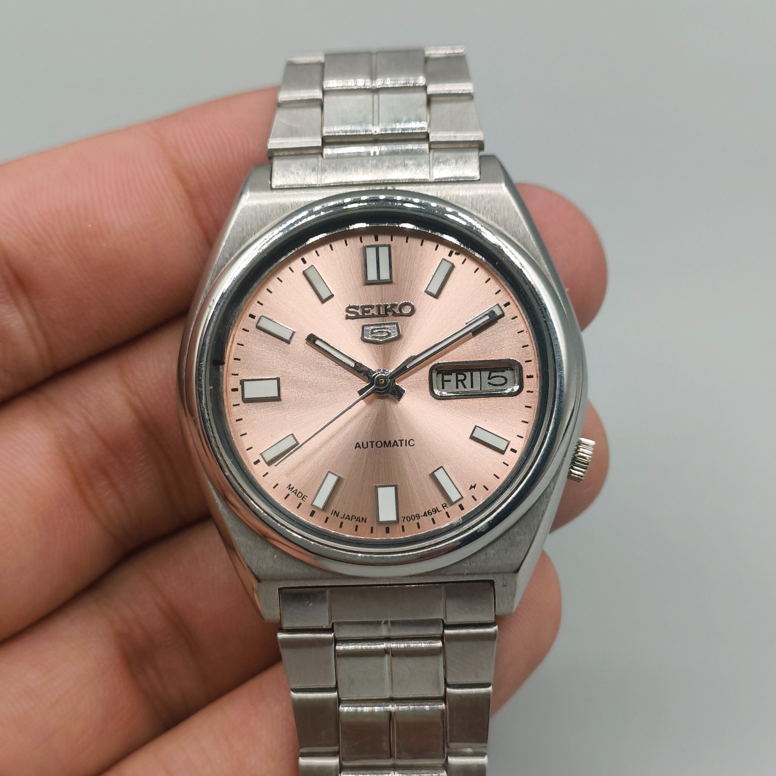 Vintage Seiko 5 Automatic 7009 Mens Watch Light Orange Dial 37 mm Day Date Japan